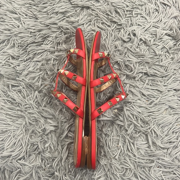 • Valentino Garavani • Rockstud Flat Calfskin Slide Sandal Rosso Red 38.5 Women - Picture 7 of 9